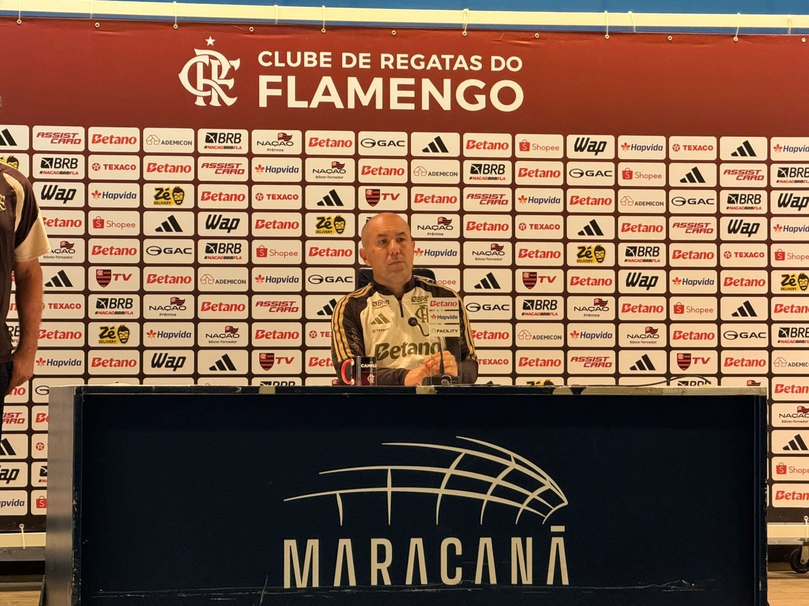 Jardim exalta vitória no clássico e poder do elenco do Flamengo: “Substituições ajudaram”