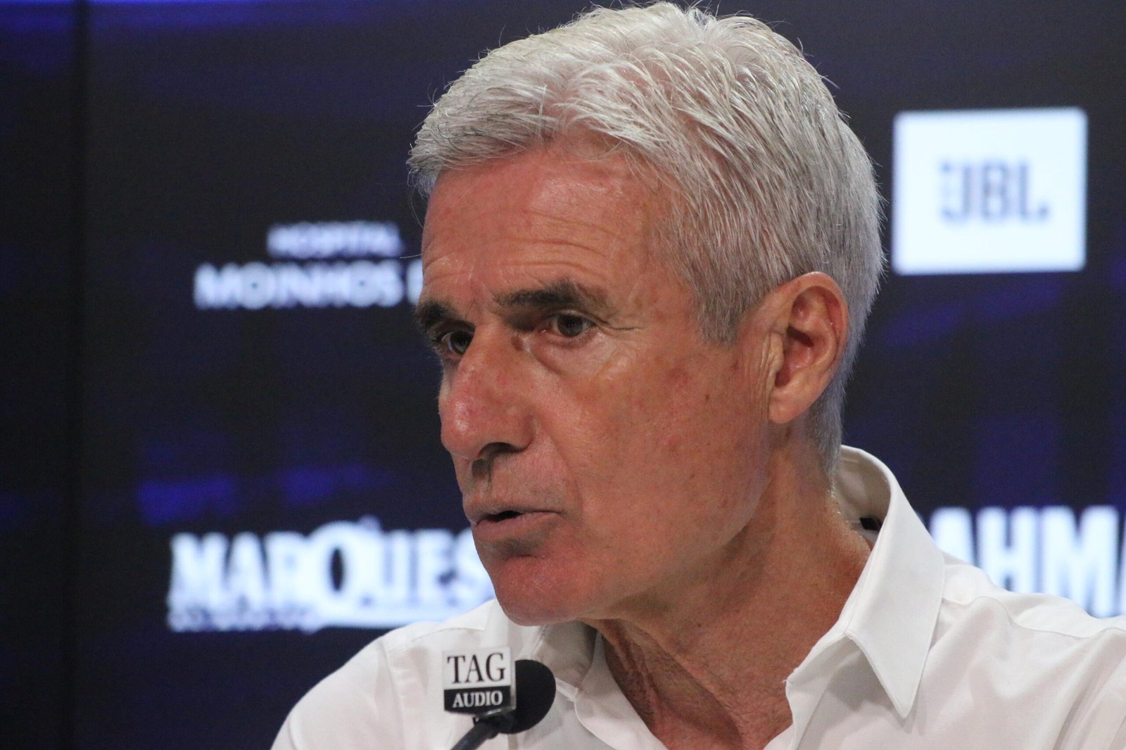 Castro cita obrigação de vitória, mas admite Grêmio abaixo contra o lanterna do Brasileirão