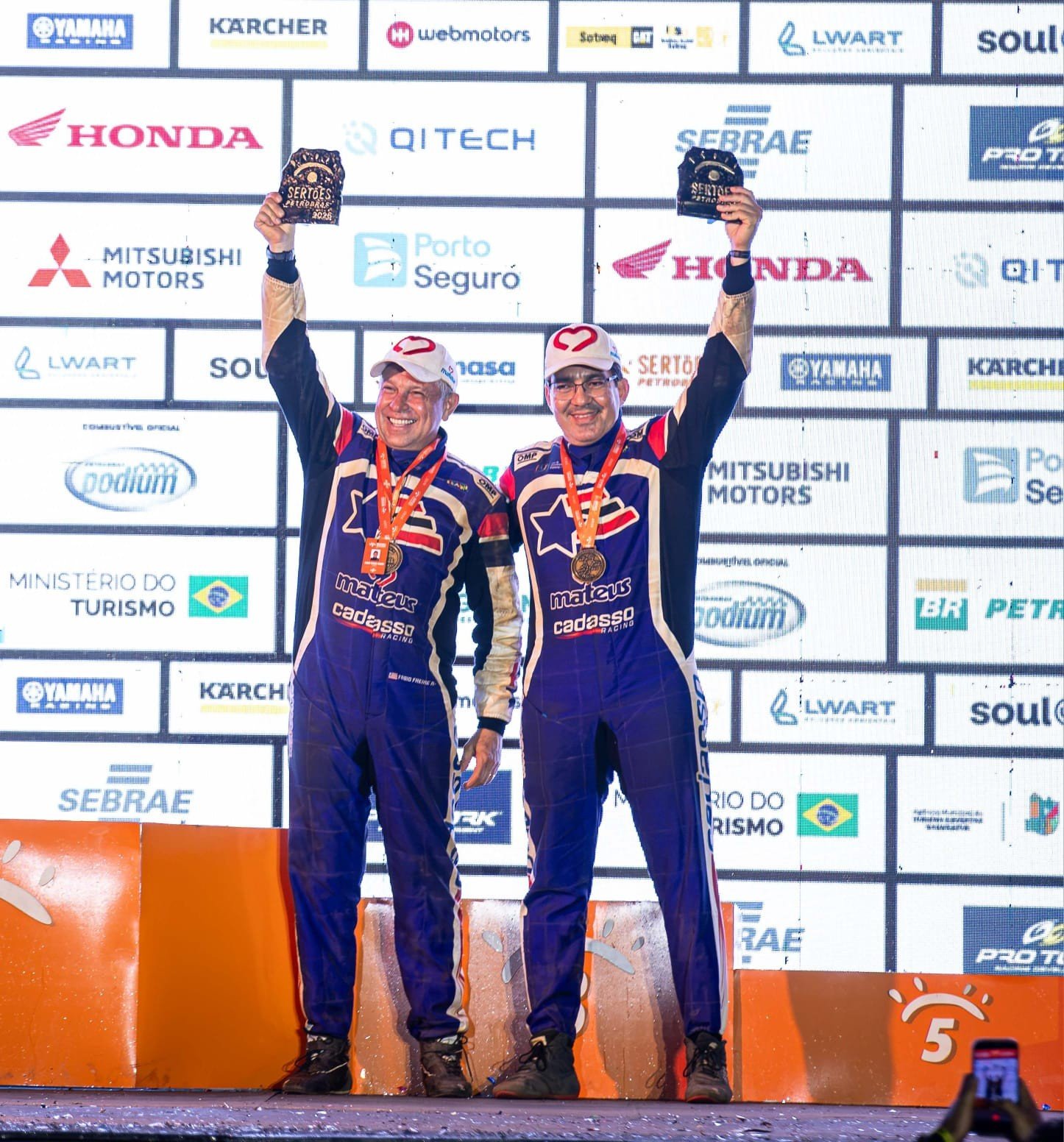 Maranhenses brilham no Rally dos Sertões: Cadasso é campeão e Medeiros sobe ao pódio
