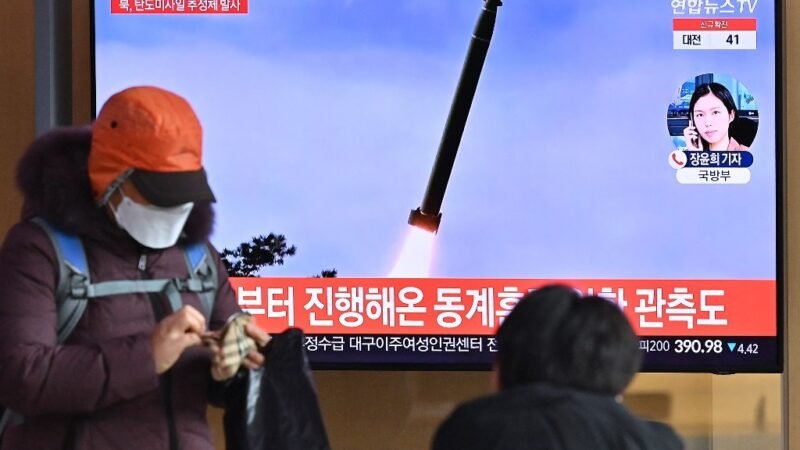 Coreia do Norte lança 2 mísseis em intervalo de três horas; EUA descartam ameaça imediata