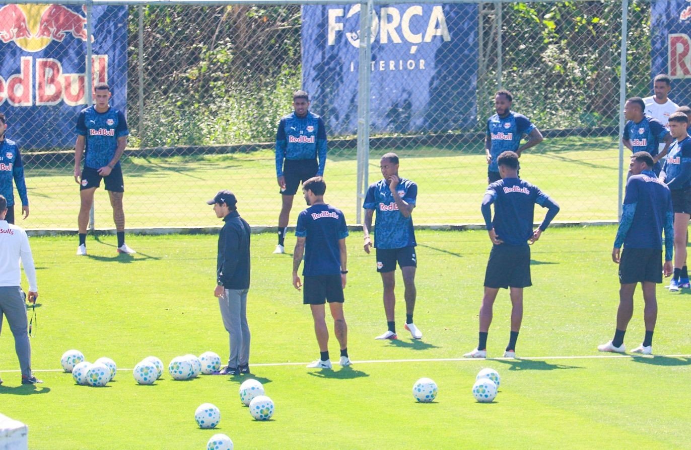 Wallace Yan aparece no BID, e Sasha desfalca Bragantino contra o Bahia