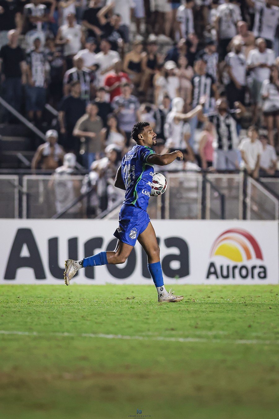 Gabriel Dias, ex-Vasco, volta a marcar depois de cinco anos e se emociona: “Tinha pensado em parar”
