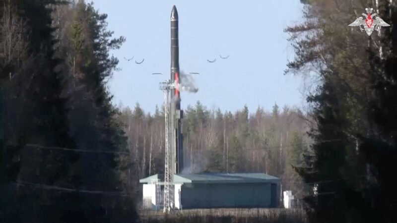 Rússia adverte Otan sobre uso de armas nucleares em meio ao aumento das tensões no Báltico