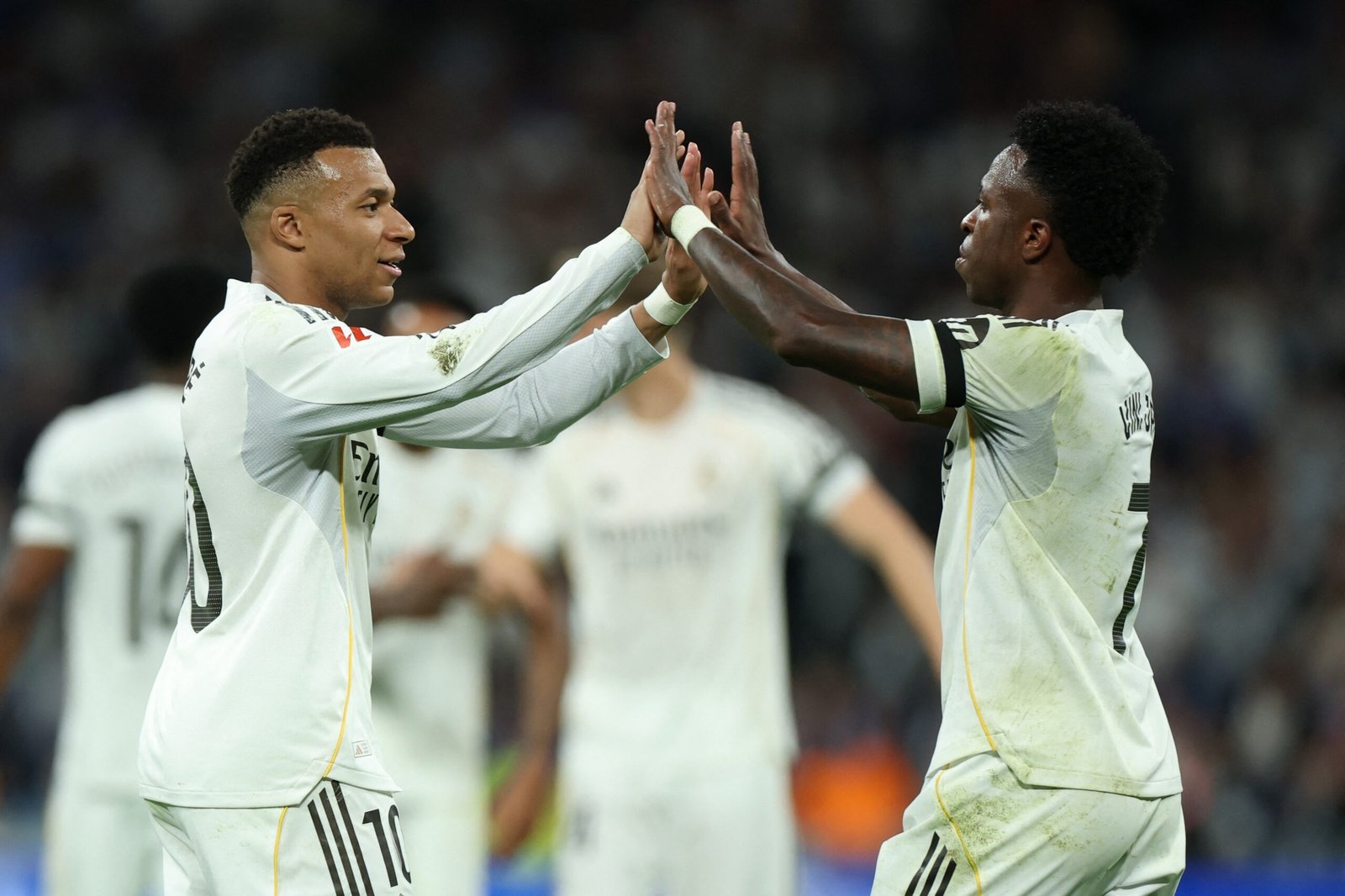 Mbappé cita relação com Vini Jr., revela idolatria por Ronaldo Fenômeno e exalta Mourinho: “Um líder”