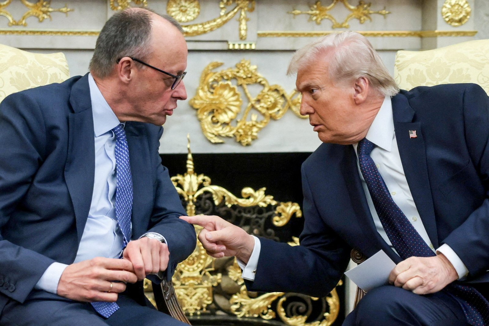 Chanceler da Alemanha cancela conversa com Trump após presidente dos EUA celebrar vitória da extrema direita