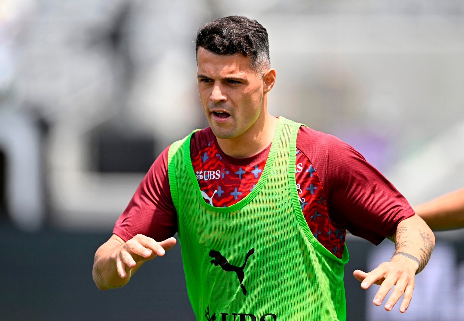 Capitão da Suíça na Copa é investigado por falsificação em certificado de vacina da Covid-19