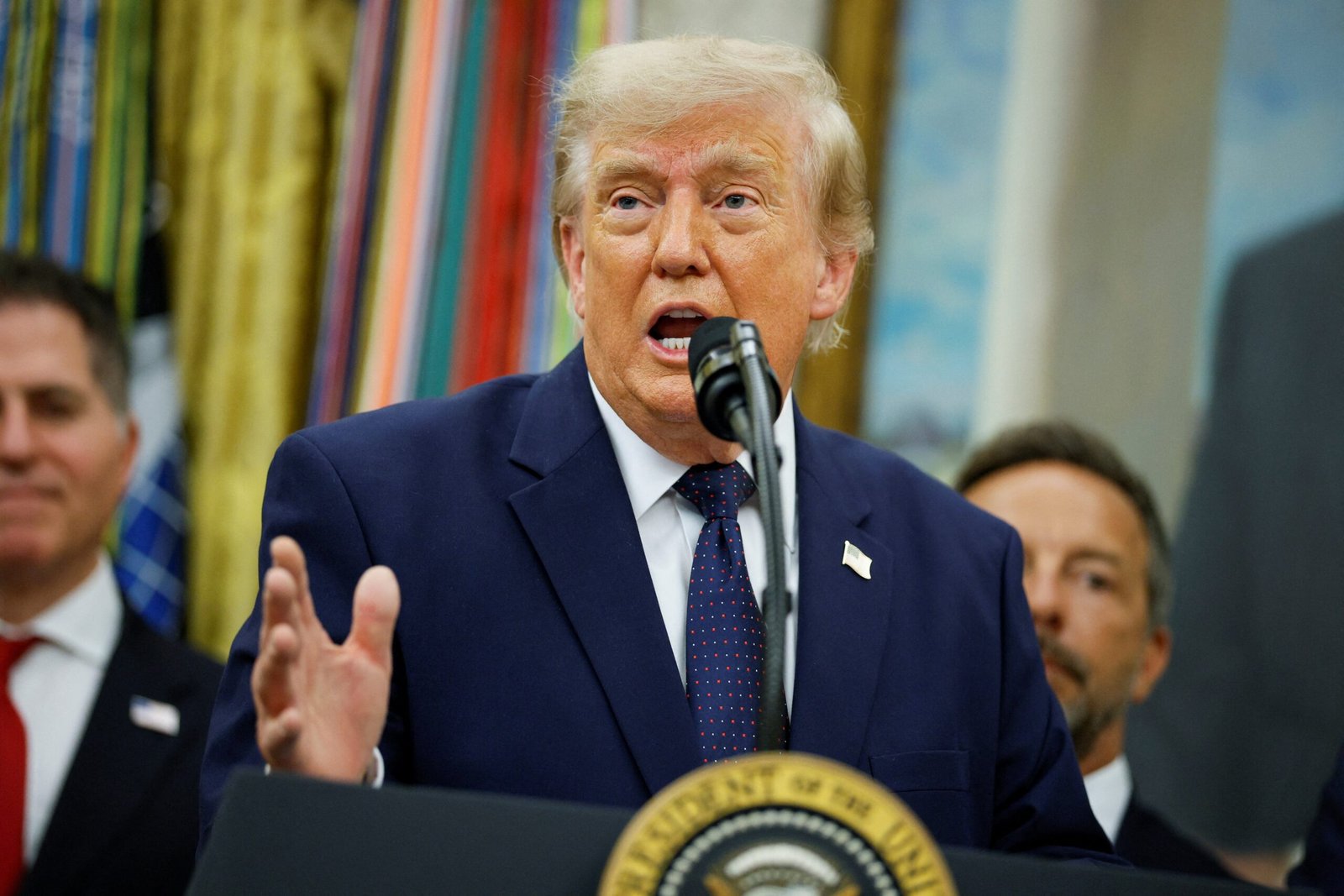Donald Trump detona troca de Doncic para os Lakers: “Pior da história”