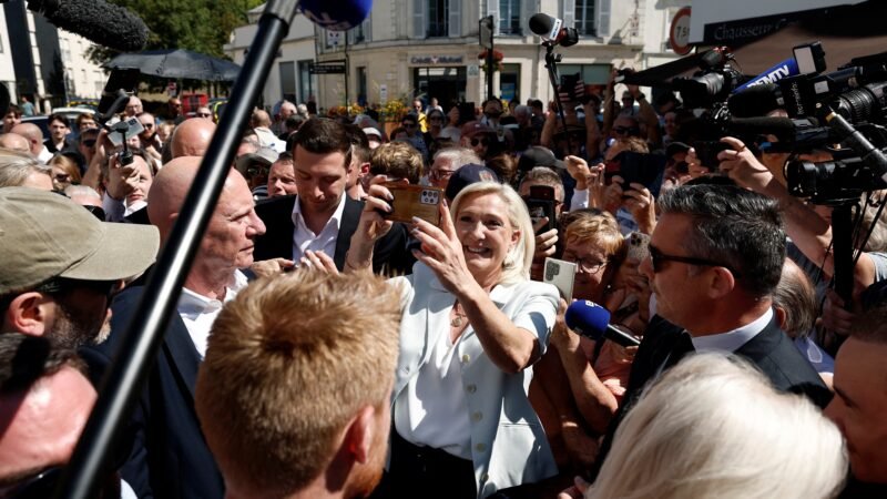 Estratégia de moderação de Le Pen é ameaçada por denúncias de antissemitismo contra aliado