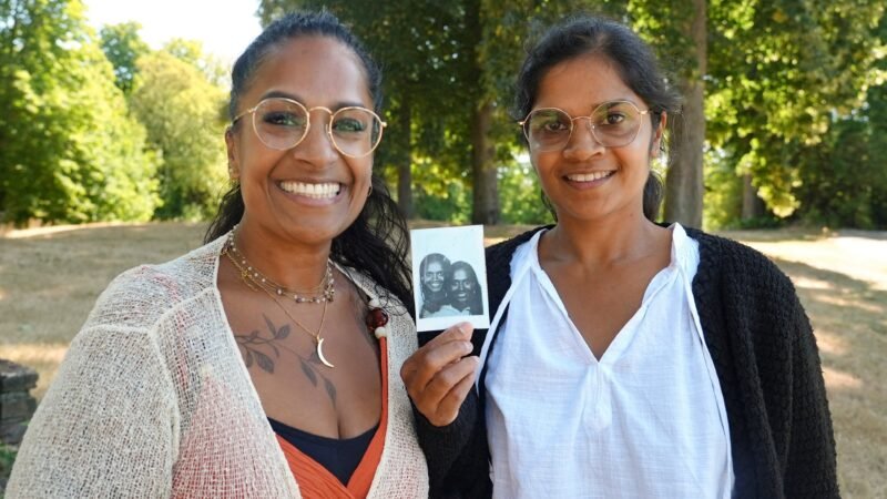 Elas foram melhores amigas por décadas, até que um exame de DNA revelou que são irmãs