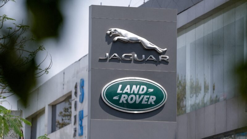 Jaguar Land Rover anuncia corte de 4 mil vagas em plano para reduzir custos