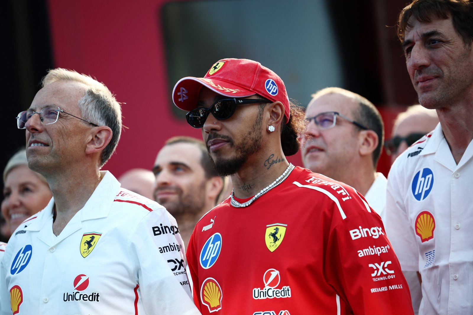 Hamilton cobra Ferrari por regras e alerta: “Se seguirmos assim, teremos o mesmo resultado”