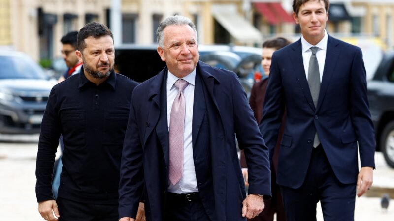 Enviados dos EUA chegam a Kiev após reunião com Putin em Moscou