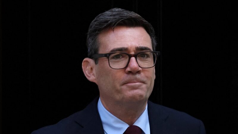 Primeiro-ministro britânico afirma que retorno do Reino Unido à União Europeia é possibilidade
