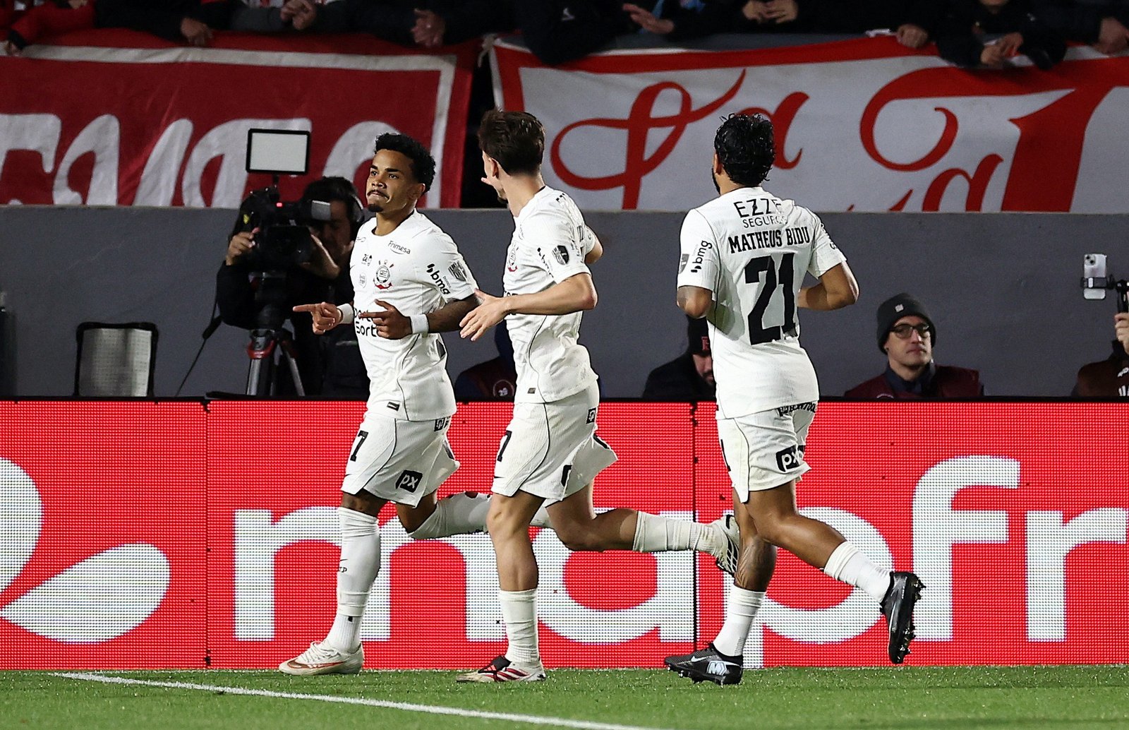 A Libertadores é onde o Corinthians consegue respirar