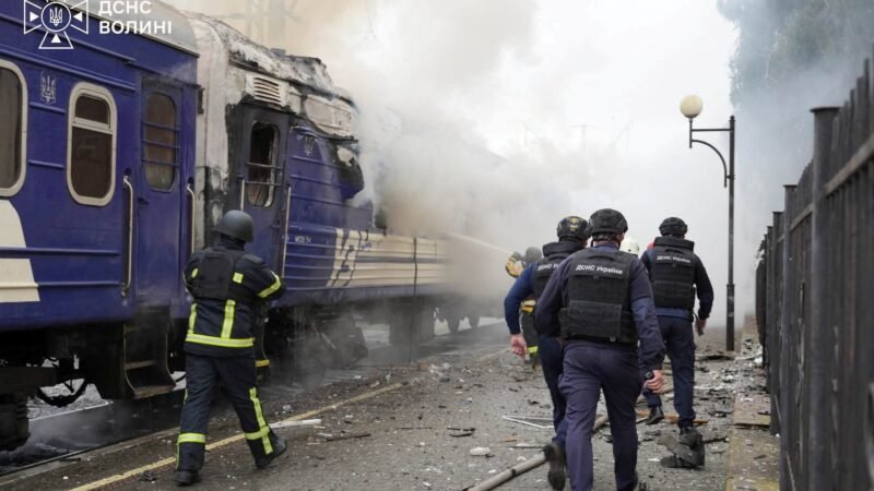 UE acusa Rússia de atacar estação ferroviária na fronteira da Ucrânia com a Polônia após passagem de trem com autoridades europeias