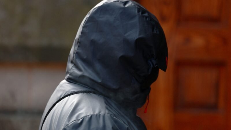 Britânico confessa ter drogado e estuprado esposa por 21 anos; outros 12 são acusados de abusar da vítima