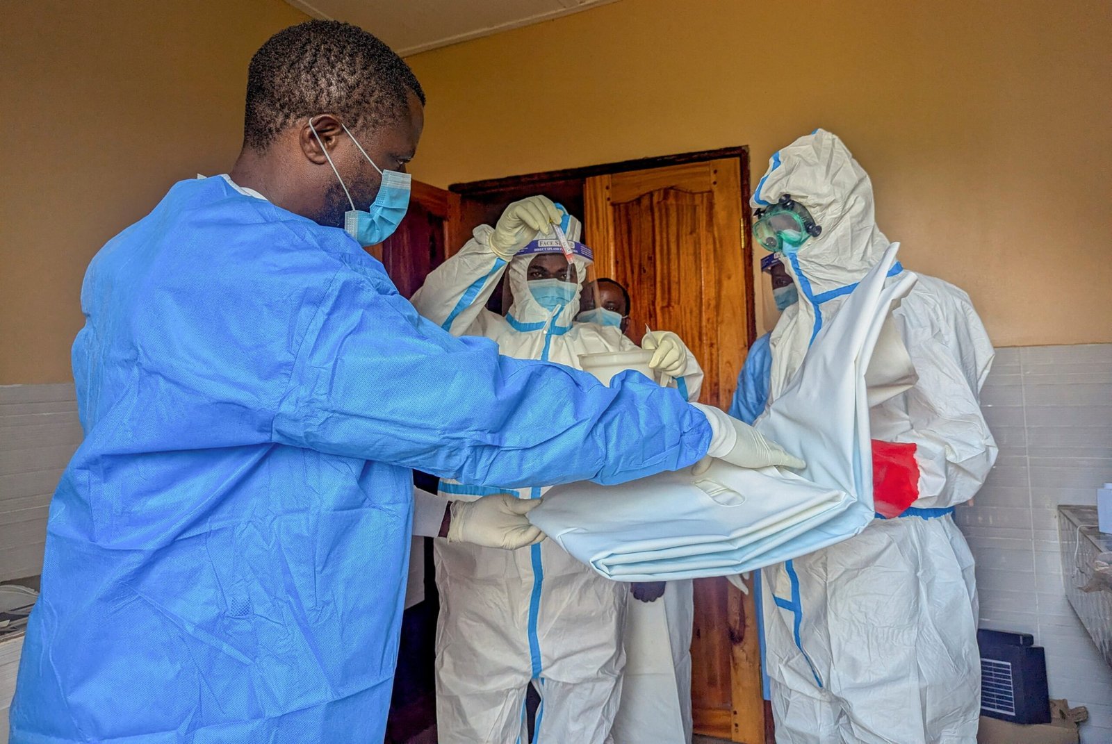 Surto de ebola teria começado meses antes de anúncio oficial