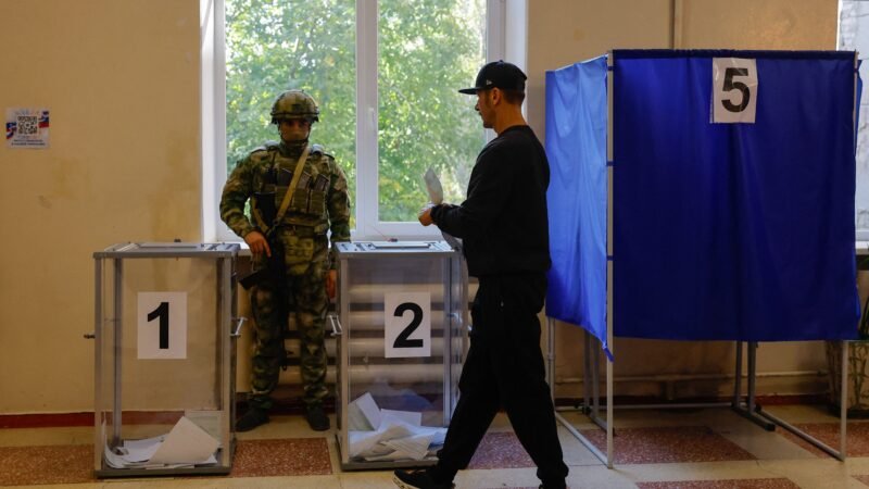 Partido de Putin fica com 349 das 450 cadeiras do Parlamento russo após eleições