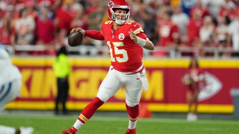 Mahomes brilha, Butker decide na prorrogação e Chiefs vencem Colts