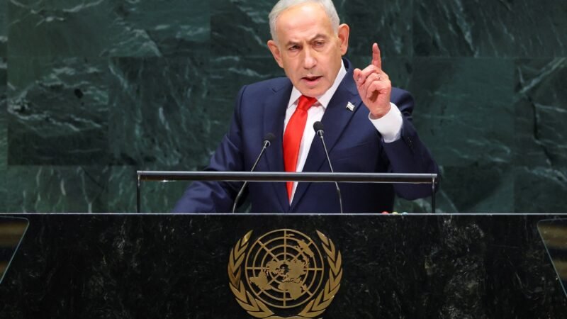 Sob protestos, Netanyahu chama comitivas na ONU de ‘covardes morais’, rebate acusação de genocídio e critica prefeito de Nova York