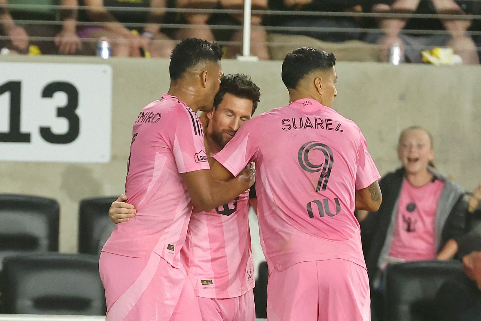 Messi faz golaço de falta, mas Inter Miami perde na MLS