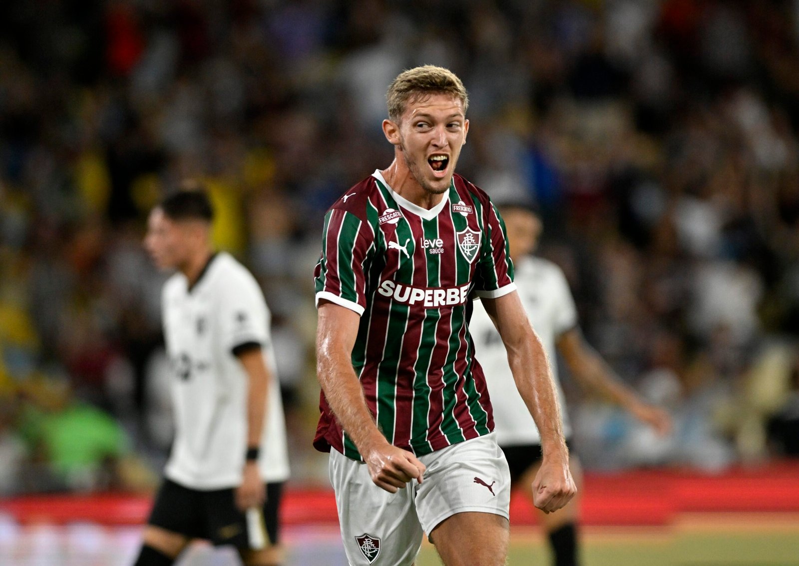 Castillo ganha primeira chance com Marcão e tenta conquistar espaço no Fluminense