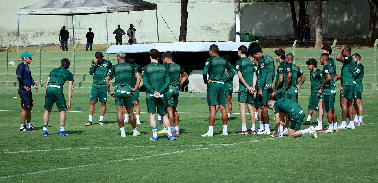 Jogadores do Goiás divulgam carta aberta para explicar “silêncio” e cobrar salários atrasados