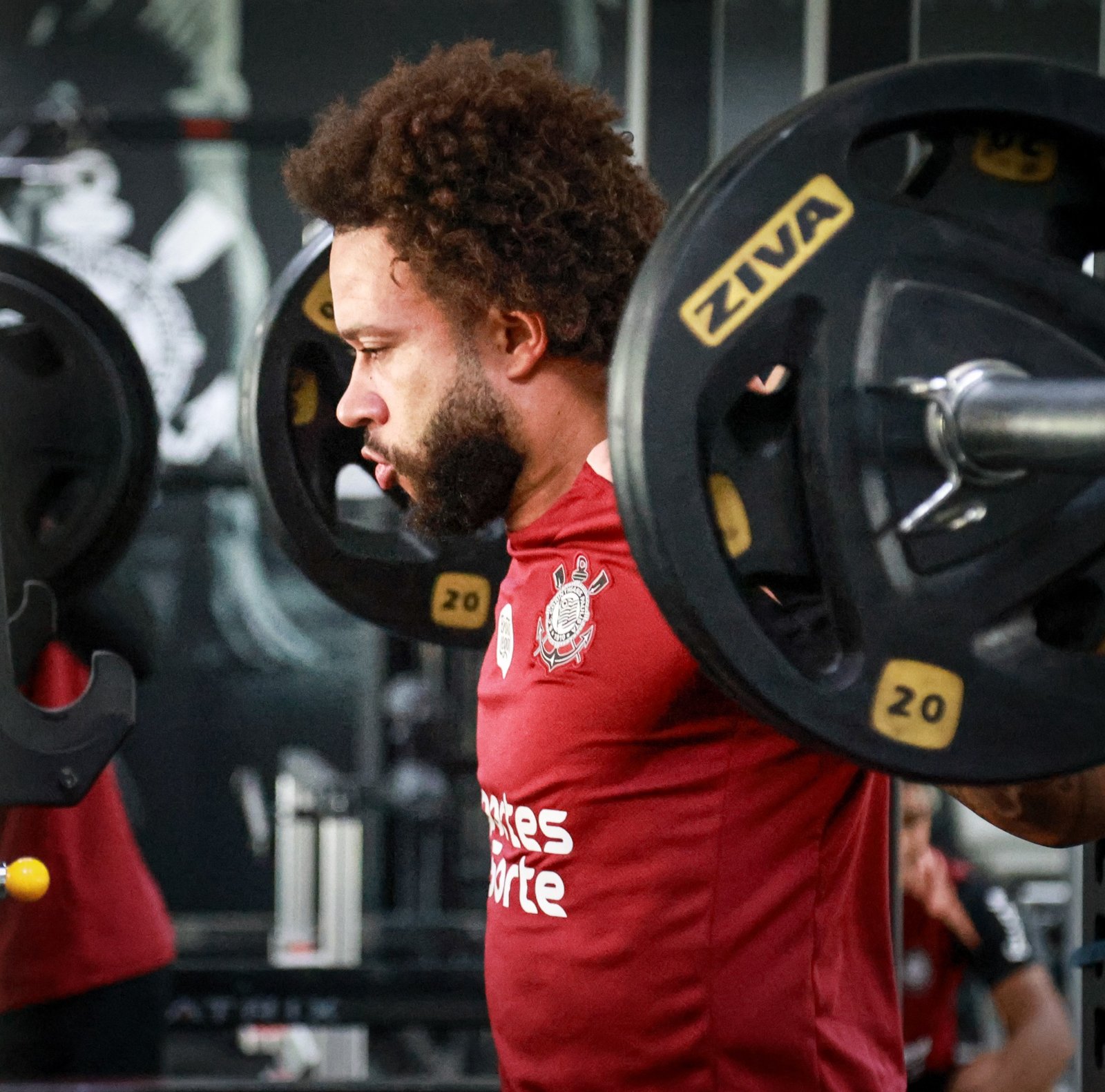 Memphis transforma pouco tempo de treino em sequência, mas ainda busca ritmo no Corinthians