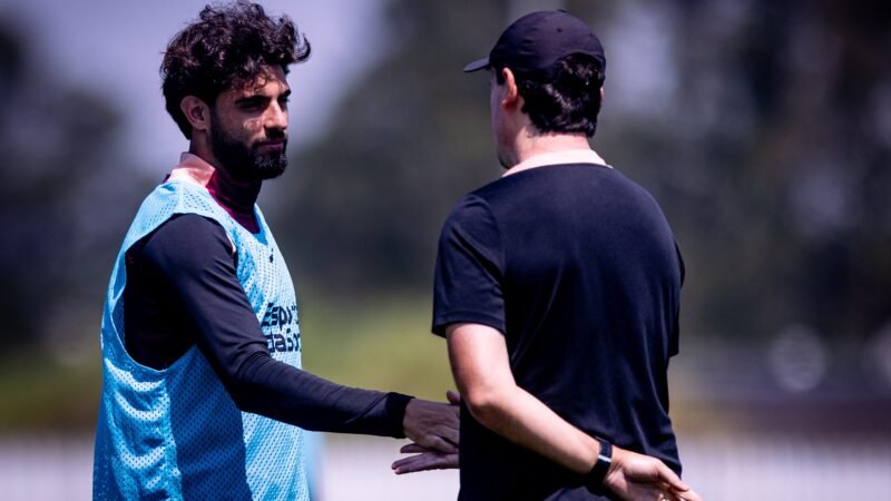 Treino do Corinthians: Bidu é desfalque na reapresentação, e Yuri Alberto reinicia transição