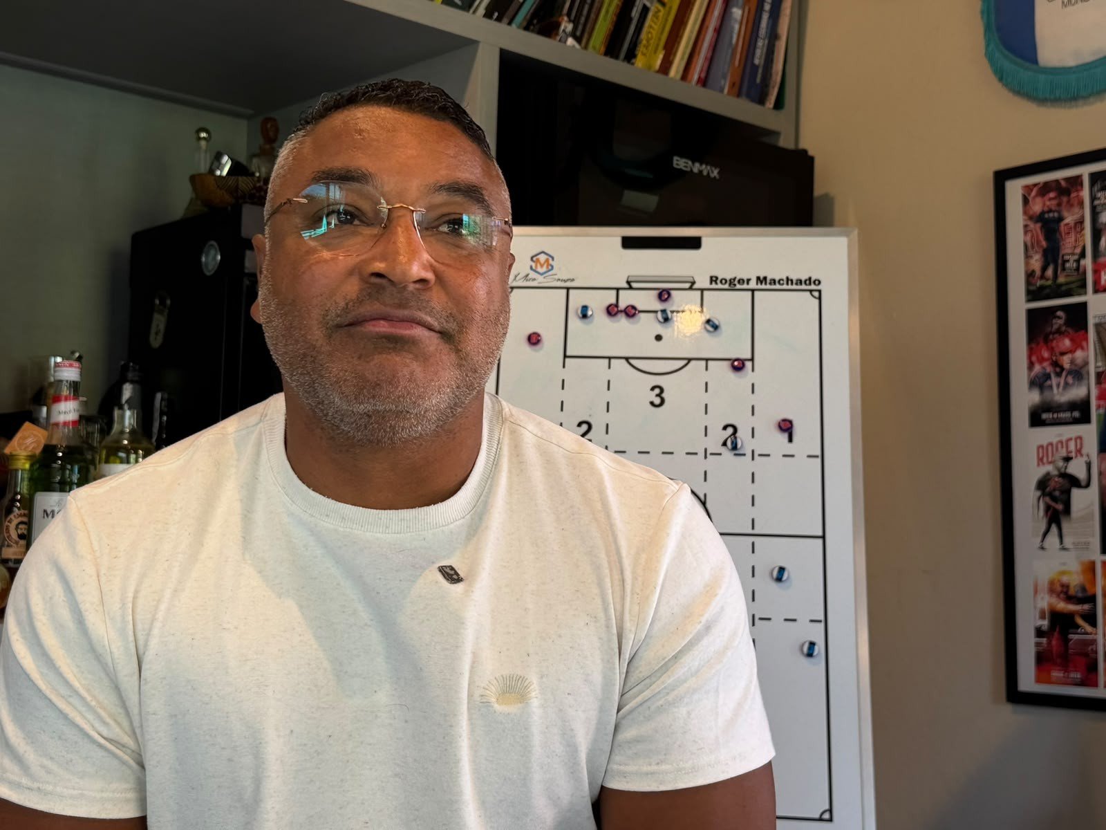 Roger Machado bloqueia haters, revela ameaças à família e reflete sobre o São Paulo: “Sem mágoa”