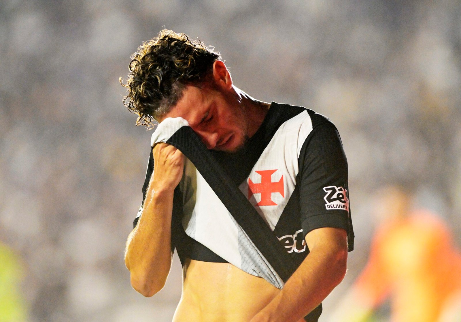 Mudança na regra para estrangeiros impacta o Vasco; veja quem perde espaço e pode sair em 2027