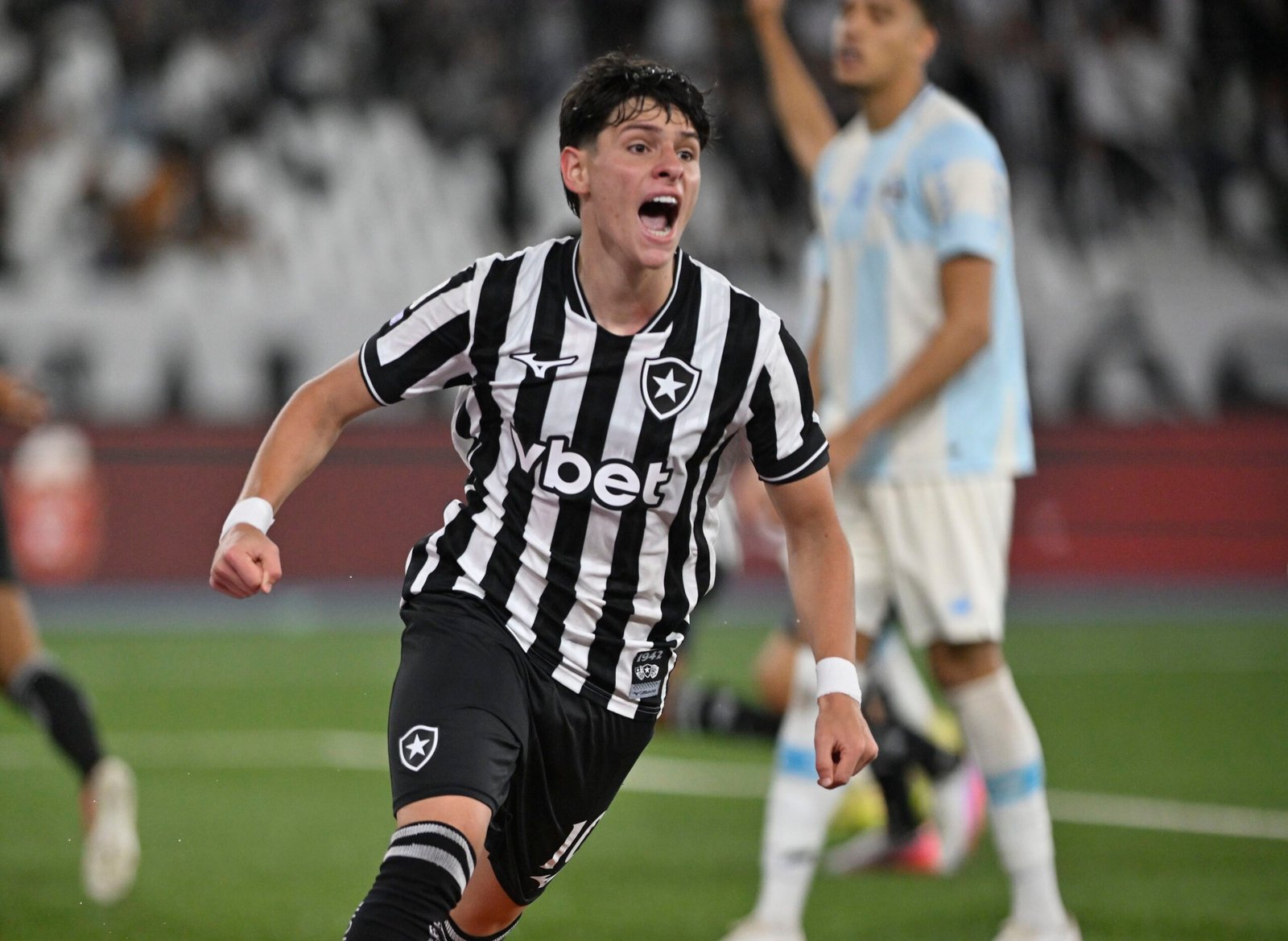 Análise: Botafogo flerta com perigo, é salvo por talentos individuais e expõe desafios de Tite