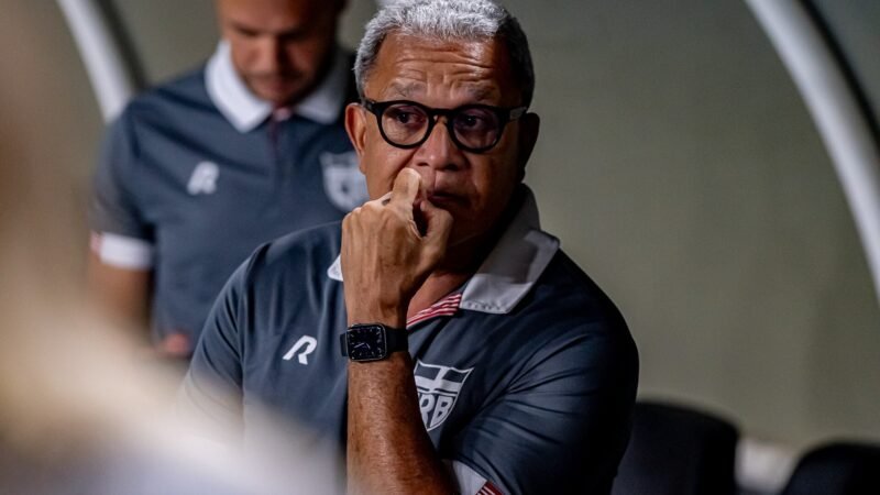 Time da Série B deve fazer caminho inverso ao do CRB em 2024: demite Hélio dos Anjos e encaminha acerto com Pivetti