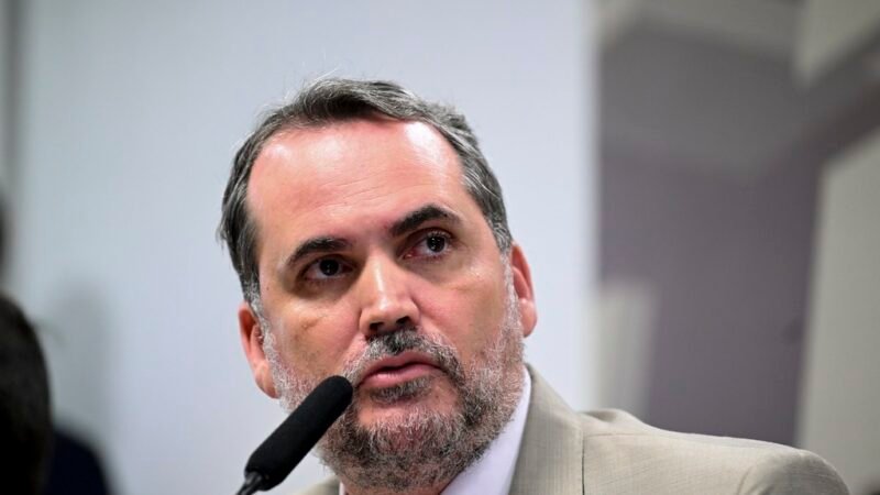 Governo encontra espaço fiscal de R$ 19,6 bilhões no orçamento; parte vai bancar reajuste do Bolsa Família, diz ministro
