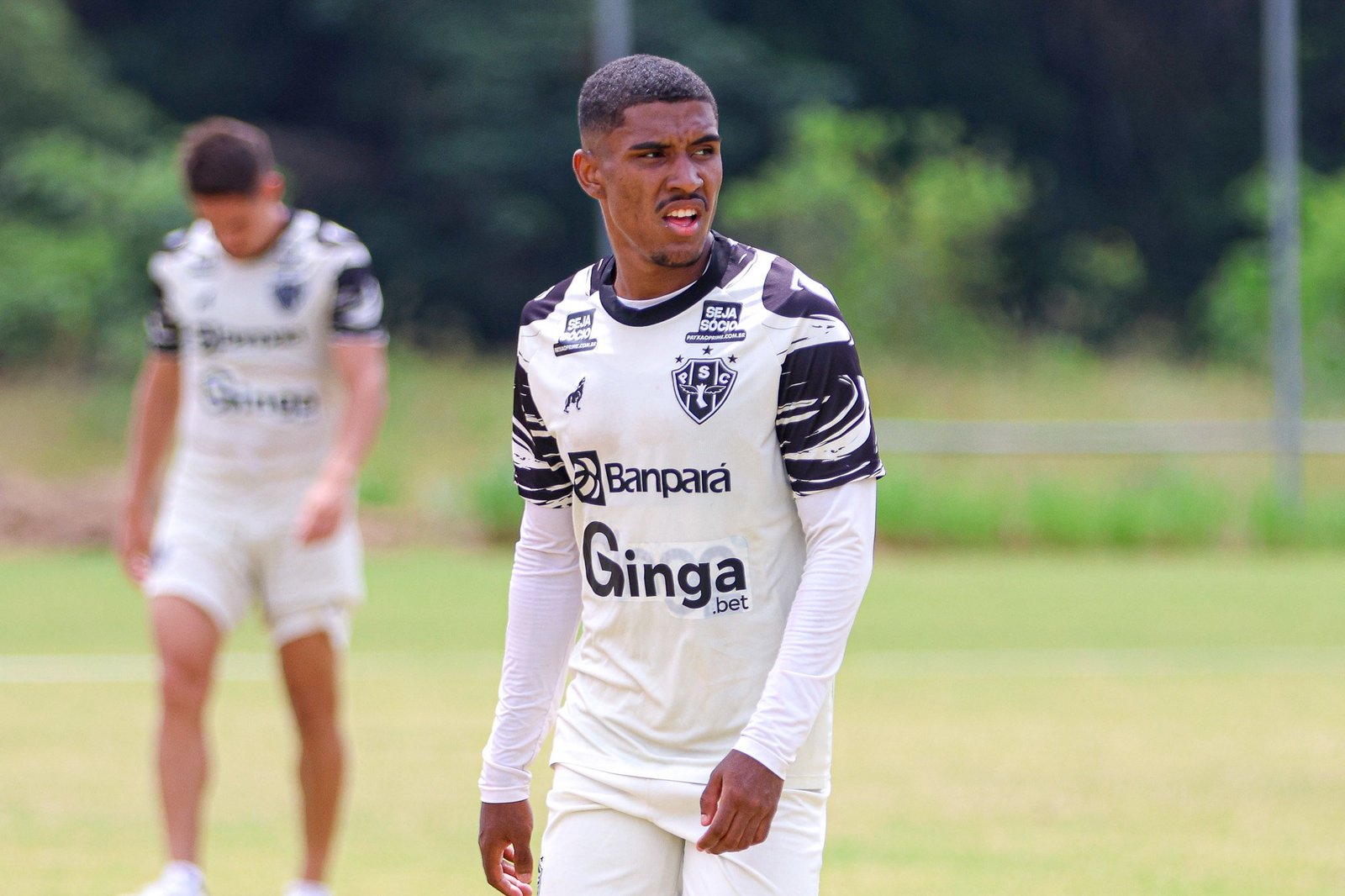 Ponte Preta fecha com o atacante Danilo Peu
