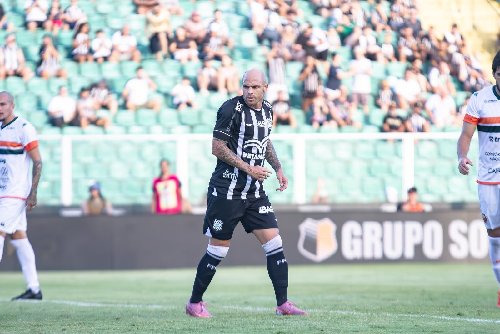 Raul Cabral comenta estreias e retornos de titulares no Figueirense
