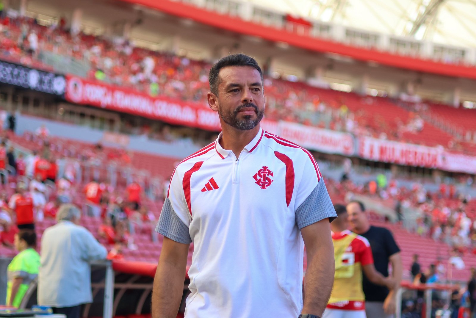 No Z-4 e com Pezzolano sob pressão, Inter será treinado por auxiliar que perdeu todos os jogos