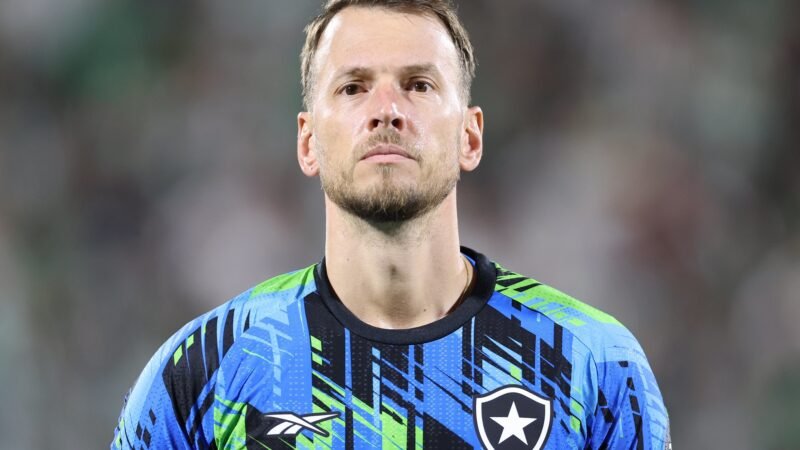 Juventus encaminha acerto com Neto, goleiro ex-Botafogo