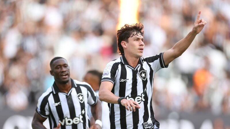 Quem joga? Veja situação dos convocados do Botafogo para clássico contra o Vasco