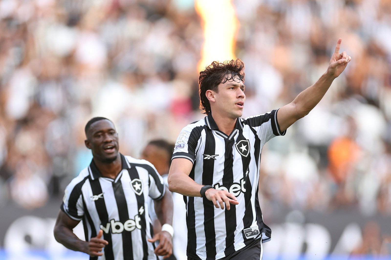 Quem joga? Veja situação dos convocados do Botafogo para clássico contra o Vasco