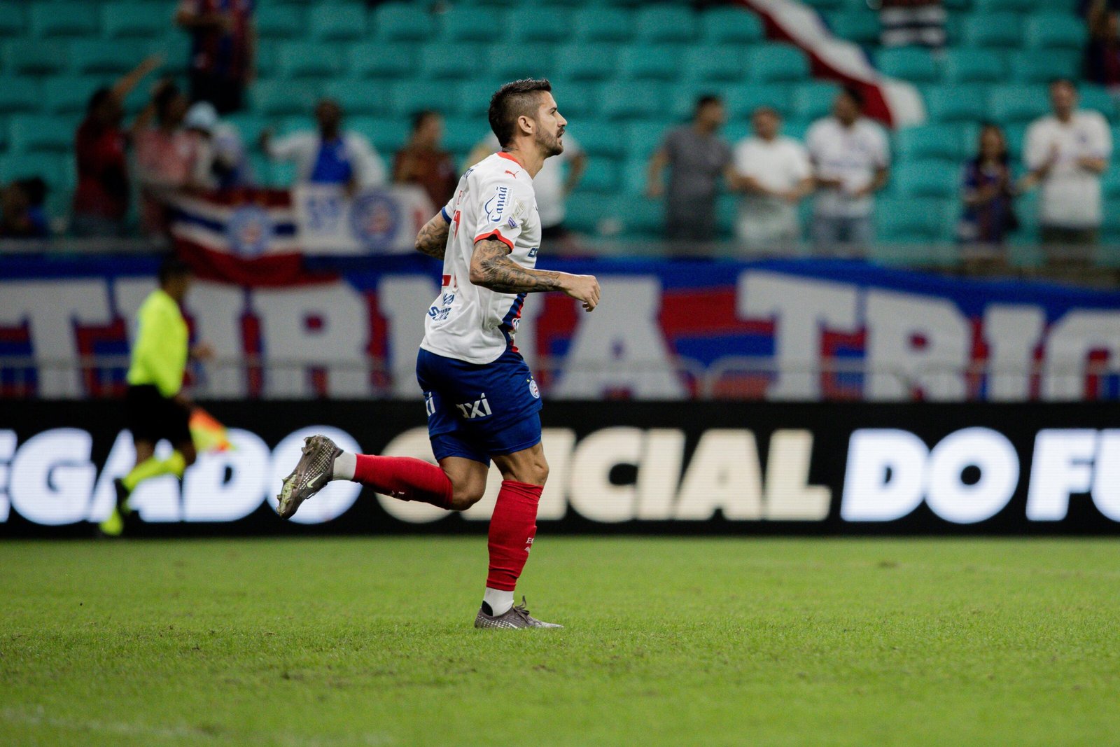 Atuações do Bahia: Everaldo perde pênalti nos acréscimos e recebe a pior nota contra o Athletico