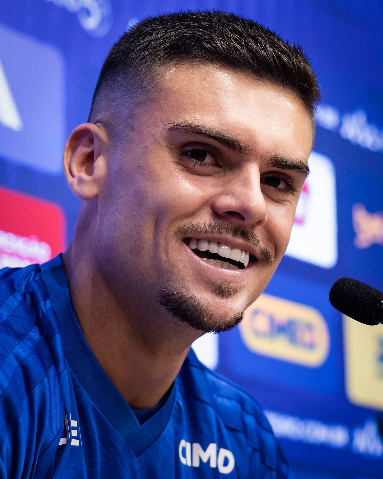 Gabriel Pec mostra bastidores da recuperação de lesão grave no Cruzeiro; veja