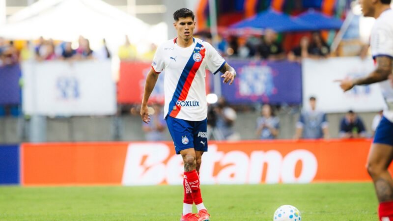 Ramos Mingo, zagueiro do Bahia, se envolve em acidente de carro