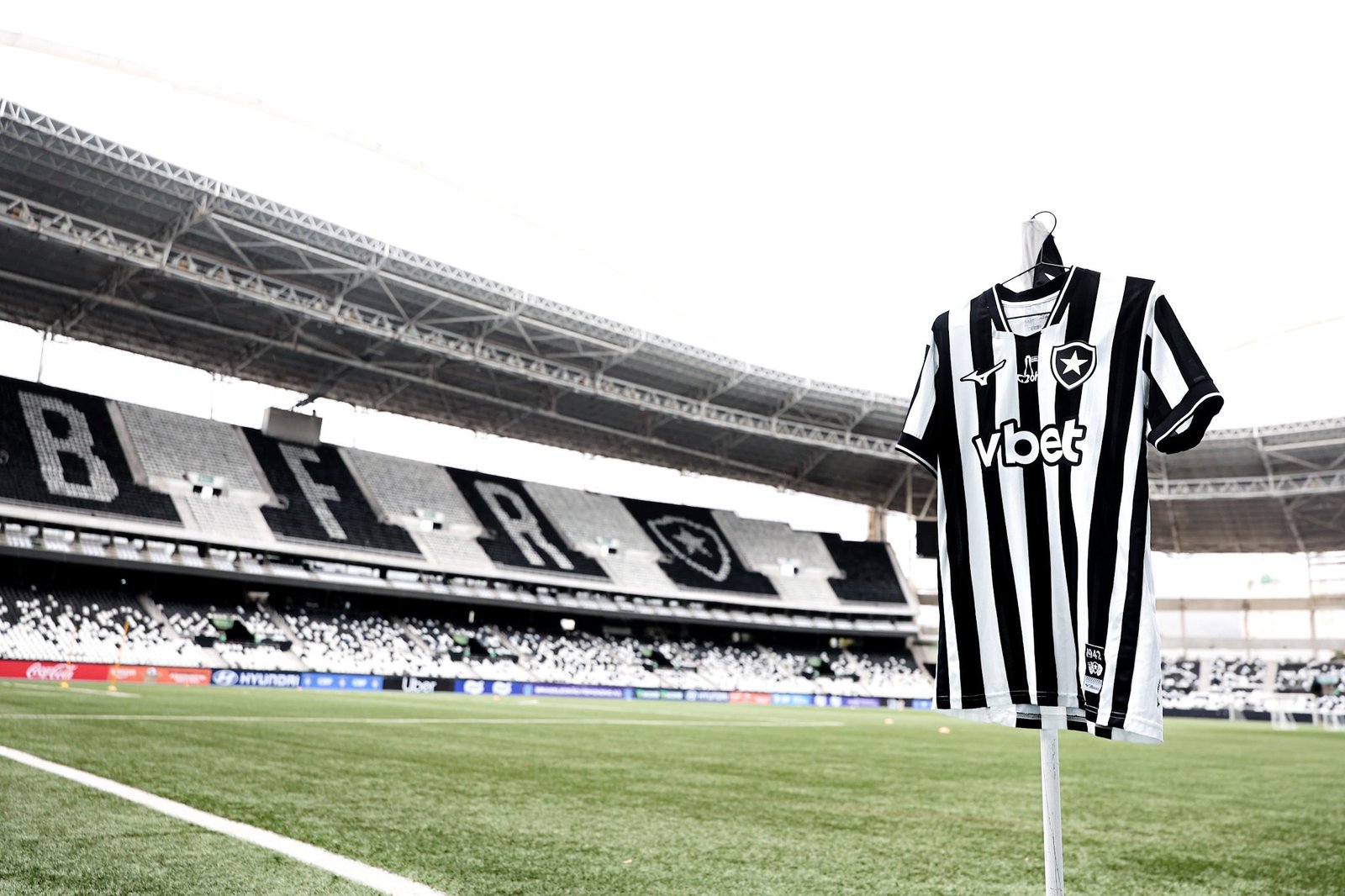 Botafogo x Grêmio: onde assistir ao vivo, horário e escalações