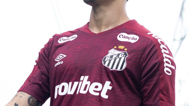 Gabriel Brazão passa por cirurgia no ombro e não joga mais pelo Santos em 2026
