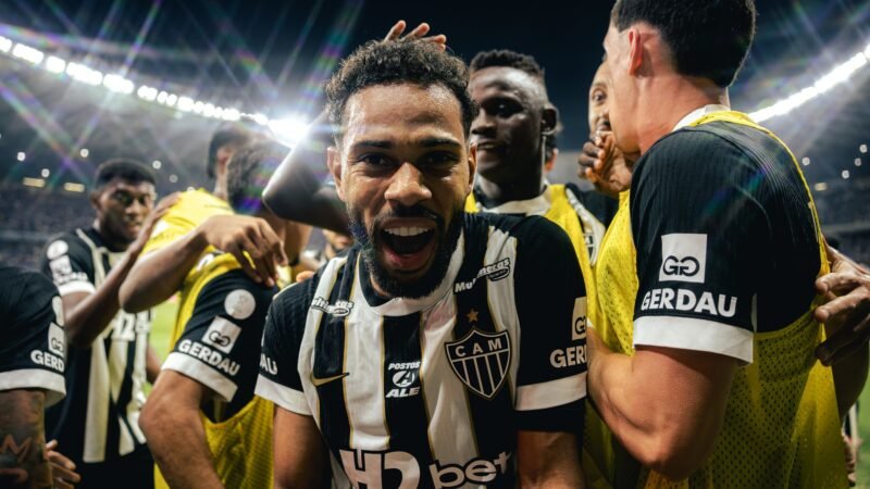 Renan Lodi conta como desabafo impactou mudança no Atlético-MG até alcançar fase invicta