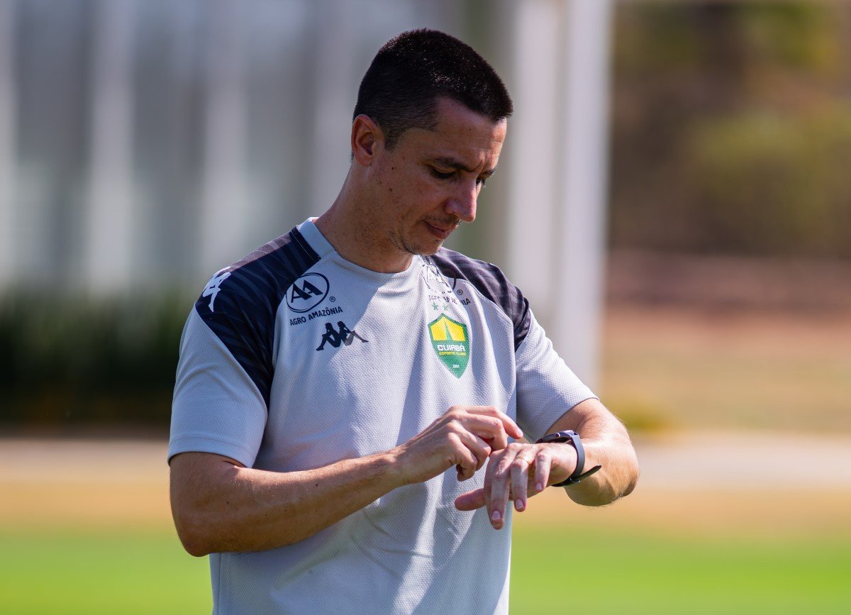 Eduardo Barros projeta reta decisiva do Cuiabá na Série B: “São 10 finais”