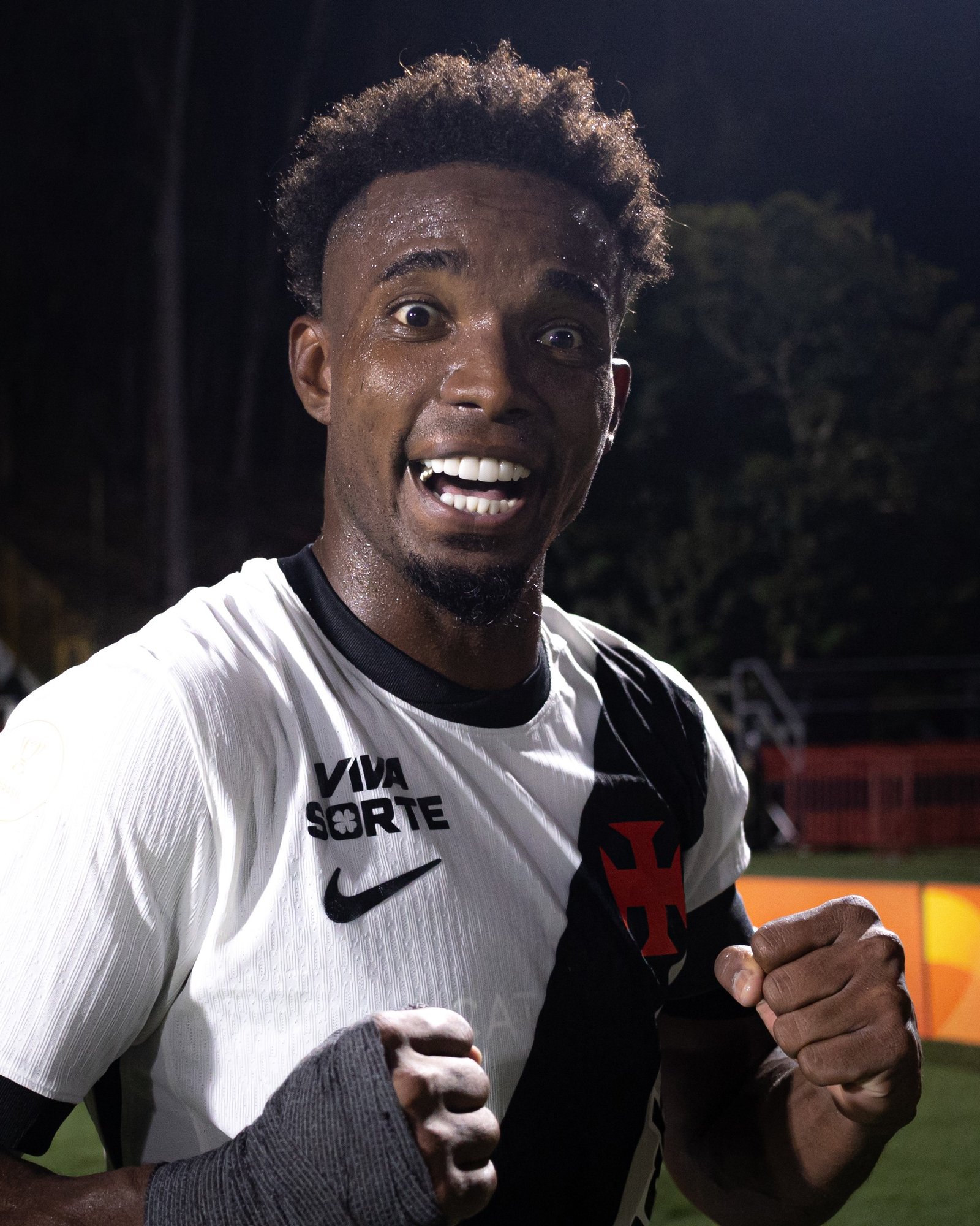“Principal motivo foi a falta de respeito deles”, diz Thiago Mendes sobre classificação do Vasco