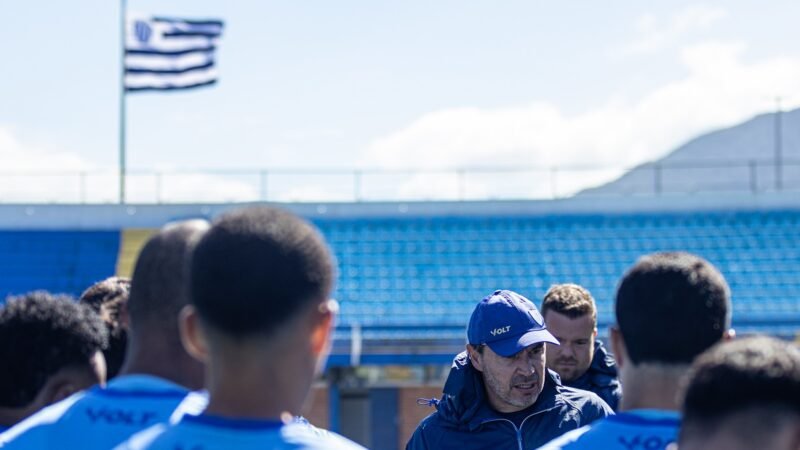 Avaí tem quatro jogos fora de casa em um mês: “Recuperar os pontos que perdemos”