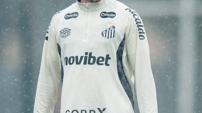 “Vai nos servir muito bem”: como Cuca planeja usar Arthur no Santos